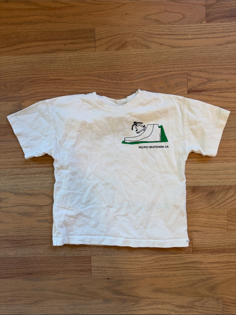 Zara White Kids Tee with Green and Black Skate Graphic Boys 4T